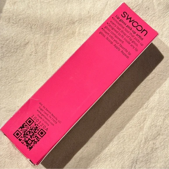 Swoon Universal Lipgloss Scoop & Applicator - Picture 4 of 5